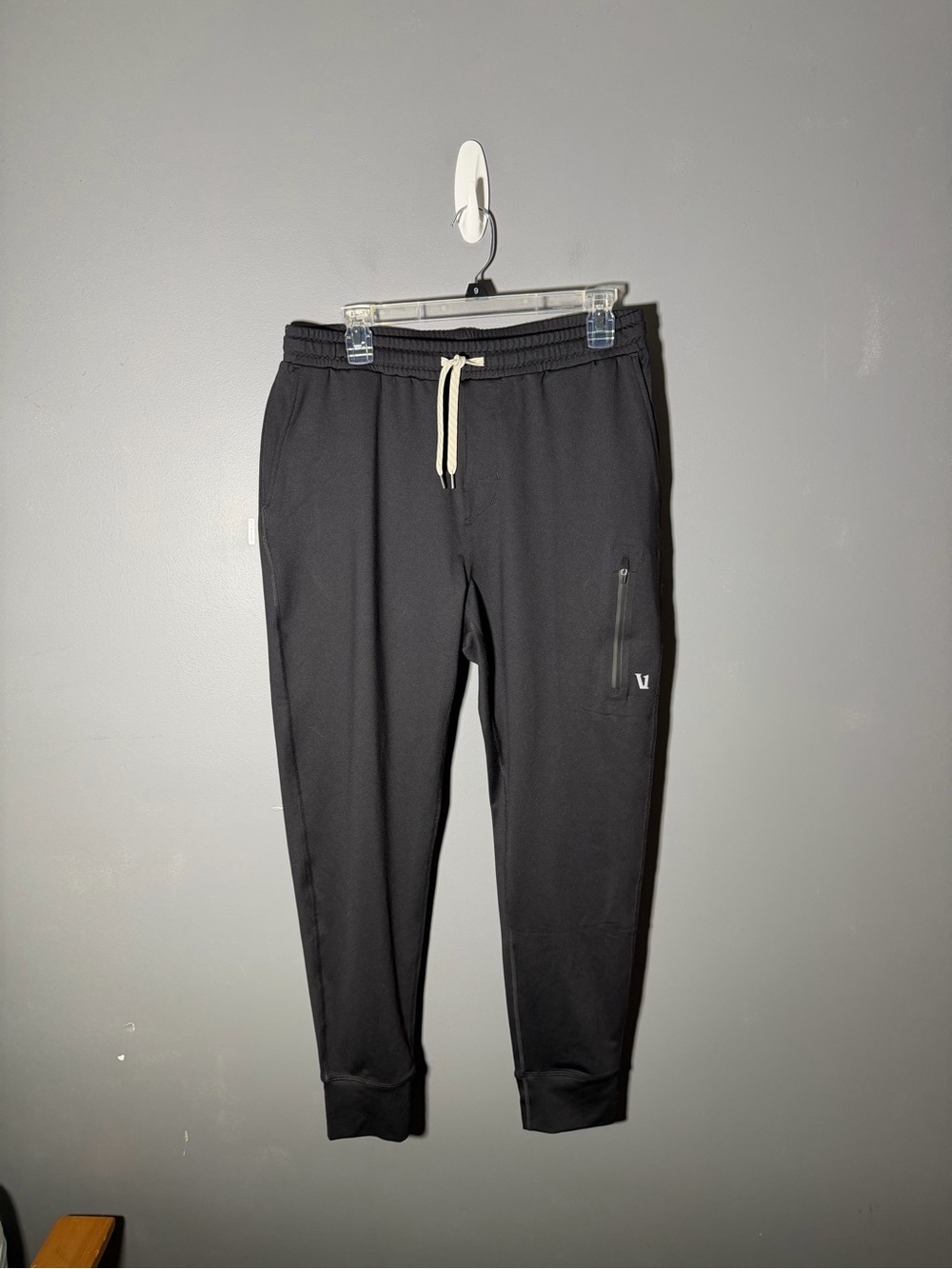 Vuori Sunday Performance Jogger Men’s Size Medium - Picture 2 of 5